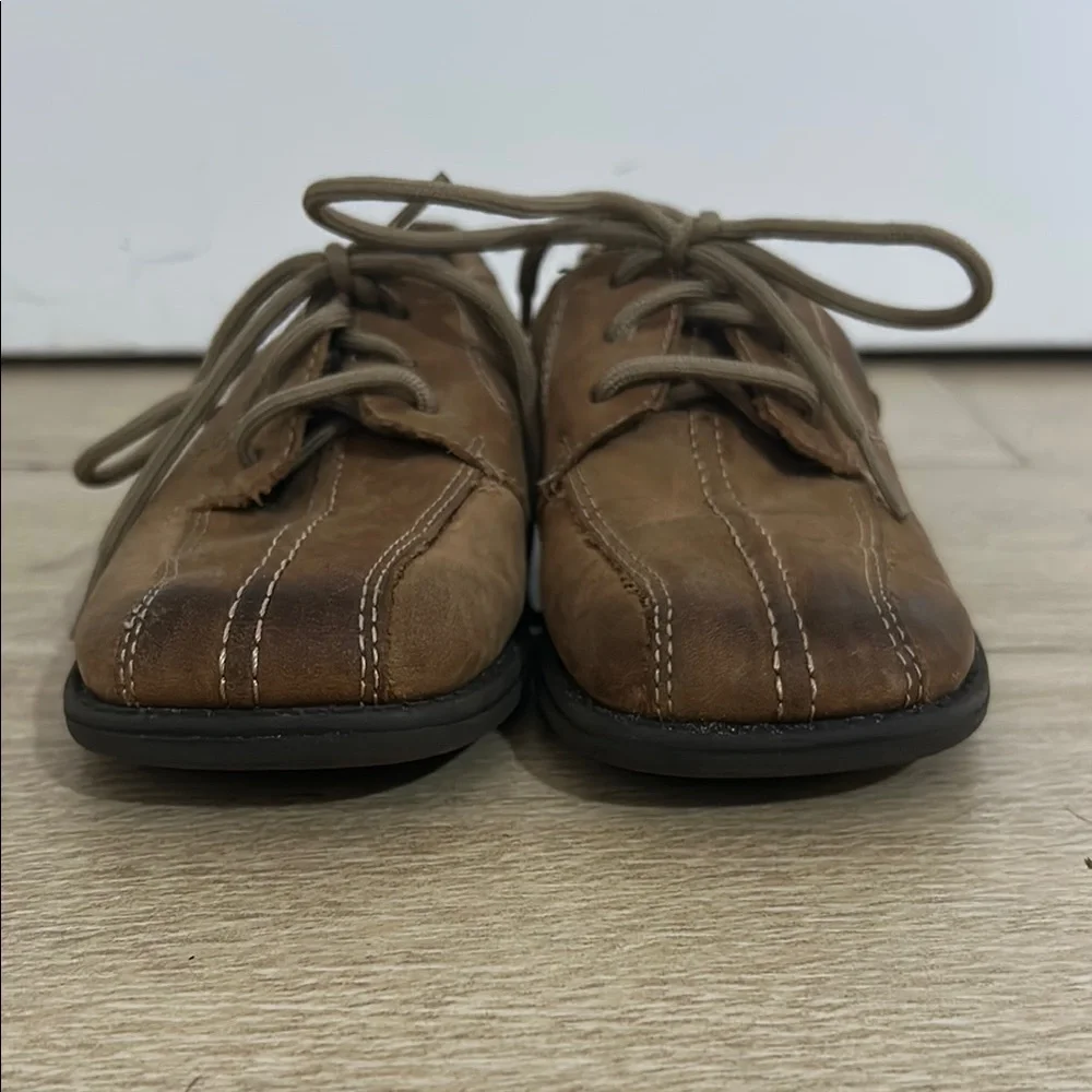 Kenneth Cole Brown Oxford Moccasins with Moc-Toe Design